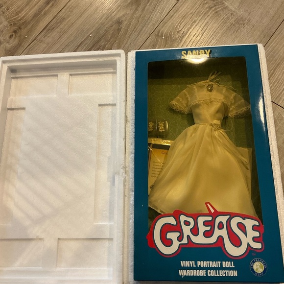 NIB Franklin Mint Sandy Doll Grease Dance Contest Outfit NIB Franklin Mint Sandy Doll Grease Dance Contest Outfit